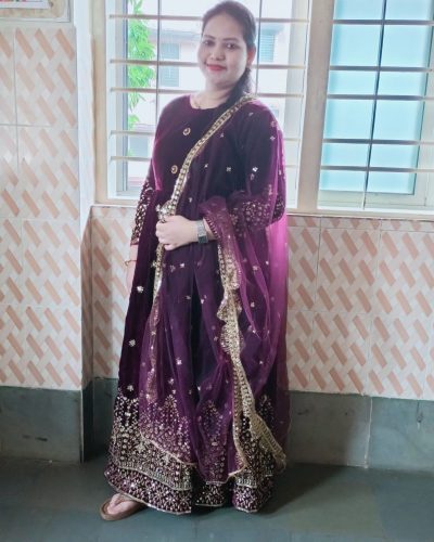 Tr. Lekha Panchmukh, class teacher of std VII C